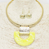 90261, GEOMETRIC CELLULOID ACETATE ACCENT CHOKER NECKLACE