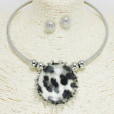 93548, ROUND CELLULOID ACETATE ACCENT CHOKER NECKLACE