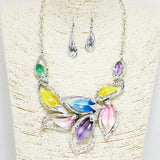 93569, FLOWER LEAVES ACCENT CELLULOID ACETATE NECKLACE