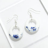93836, CUT OUT ROUND PORCELAIN CERAMIC FLORAL PRINT EARRING