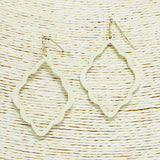 94048, QUATREFOIL WOOD EARRING
