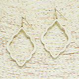 94048, QUATREFOIL WOOD EARRING