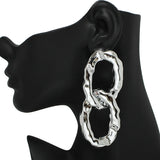 94630, OVERSIZED PLASTIC HAMMERED LINKED EARRING