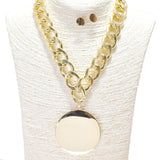 95237, ROUND CHARM WITH BOLD CHAIN NECKLACE