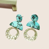 95545, TURQUOISE STONE LOOK GEOMETRIC CLAY RUBBER EARRING