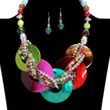 96768, ROUND SHELL WITH BEADED NECKLACE