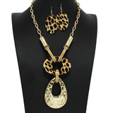 96835, HAMMERED GEOMETRIC WITH CELLULOID ACETATE NECKLACE