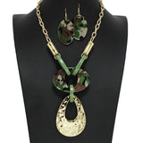 96835, HAMMERED GEOMETRIC WITH CELLULOID ACETATE NECKLACE