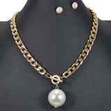 98205, PEARL CHARM TOGGLE CHAIN NECKLACE