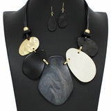 99015, GEOMETRIC MATTE ACRYLIC NECKLACE