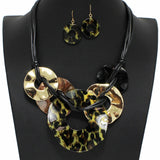 99016, HAMMERED ROUND CELLULOID ACETATE NECKLACE