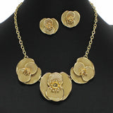 99018, TRIPLE FLOWER ENAMEL NECKLACE