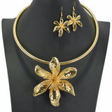 99165, FLOWER METAL CHOKER NECKLACE