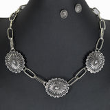99547, WESTERN CONCHO METAL NECKLACE