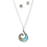 107151, OCEAN WAVE ACRYLIC ACCENT PENDANT NECKLACE