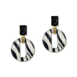 Printed Acrylic Ring Drop Earrings – Gold/Zebra · YE3427ZEB_AJ _DSC9322