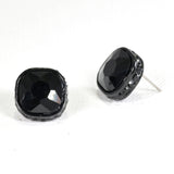 98481, SQUARE STUD WITH SIDE SMALL STONE EARRING