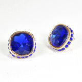 98481, SQUARE STUD WITH SIDE SMALL STONE EARRING