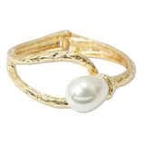 108706, PEARL ACCENT HAMMERED METAL BANGLE BRACELET