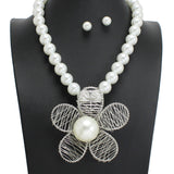 107745, WIRED FLOWER PEARL BEADED NECKLACE