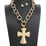 107752, CHUNKY CROSS PENDANT NECKLACE