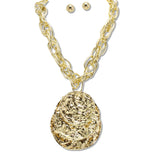 108364, HAMMERED LAYERED GEOMETRIC PENDANT NECKLACE