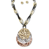 108364, HAMMERED LAYERED GEOMETRIC PENDANT NECKLACE