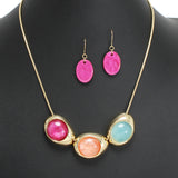 107581, TRIPLE GEOMETRIC CELLULOID ACETATE ACCENT NECKLACE