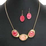 107582, TRIPLE GEOMETRIC CELLULOID ACETATE ACCENT NECKLACE