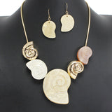 107827, SHELL CELLULOID ACETATE STATEMENT NECKLACE
