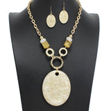 107830, OVAL CELLULOID ACETATE ACCENT STATEMENT NECKLACE